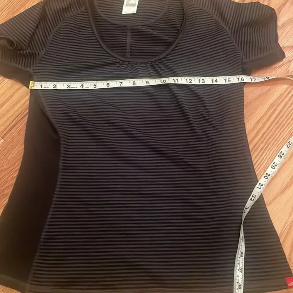 The North Face Black and Gray Striped Athletic Scoop Neck Tee Size Large - Picture 6 of 7